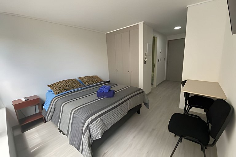 Depto. estudio 1-2 pers. sin balcón