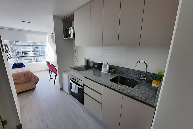 Depto. estudio 1-2 pers. sin balcón